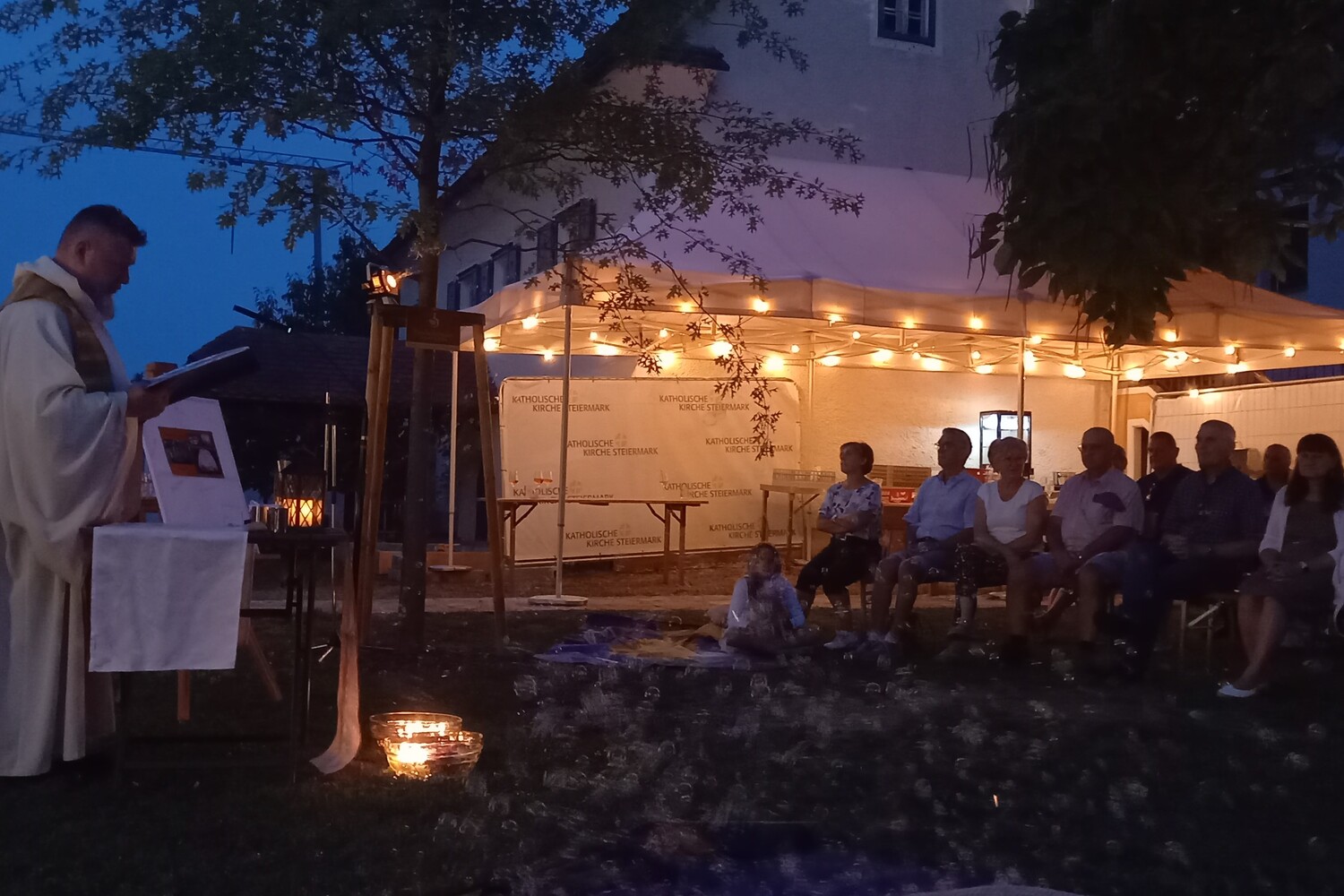 Sommergottesdienst / Pfarramt Gamlitz Seifenblasen - Lass dich darauf ein